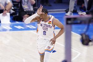 美媒调侃：杰伦-威廉姆斯总决赛场均得分23.6分 高于24年FMVP